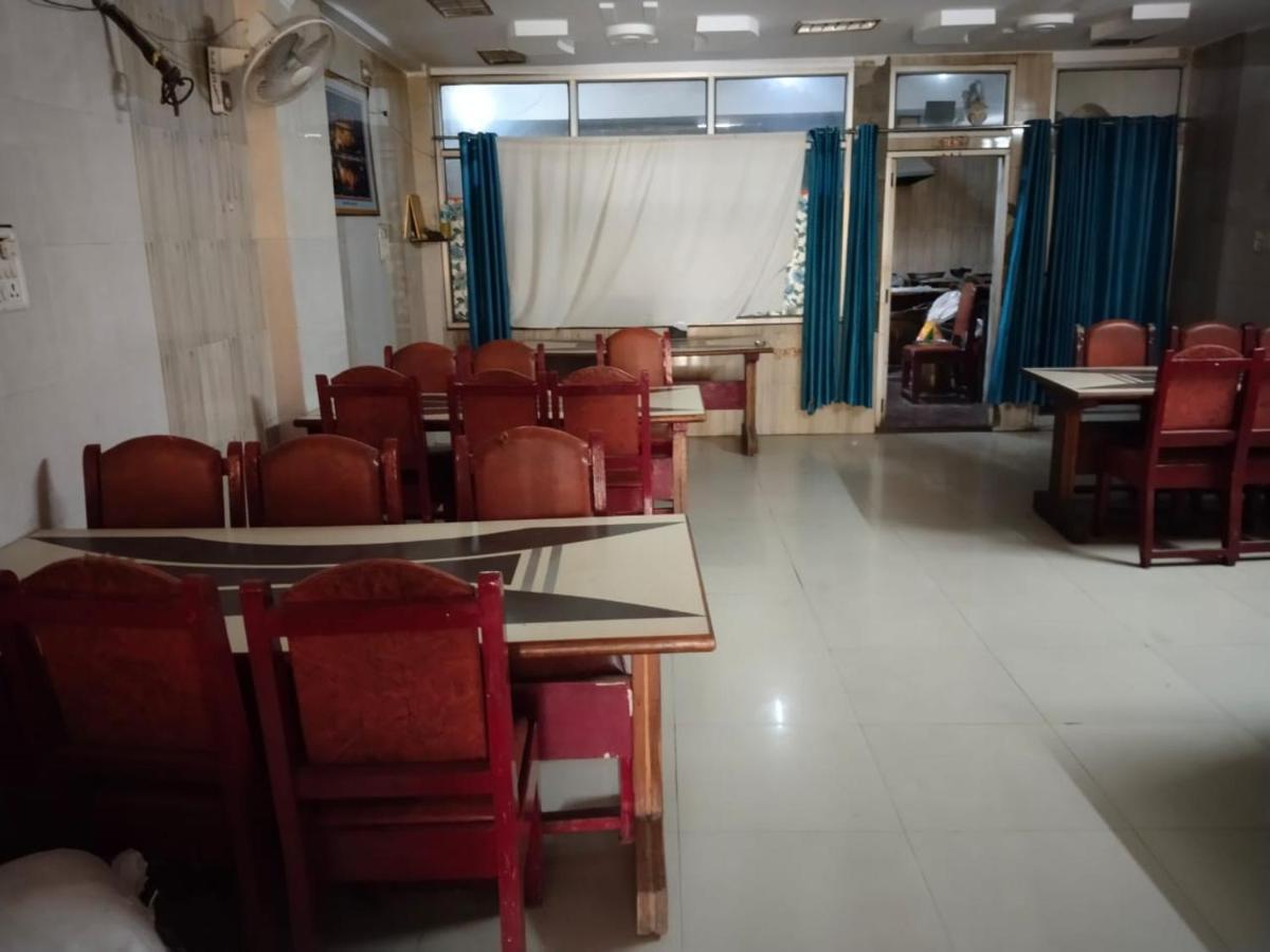 Hotel Aashiyana & Restaurant, Chittorgarh Exterior photo