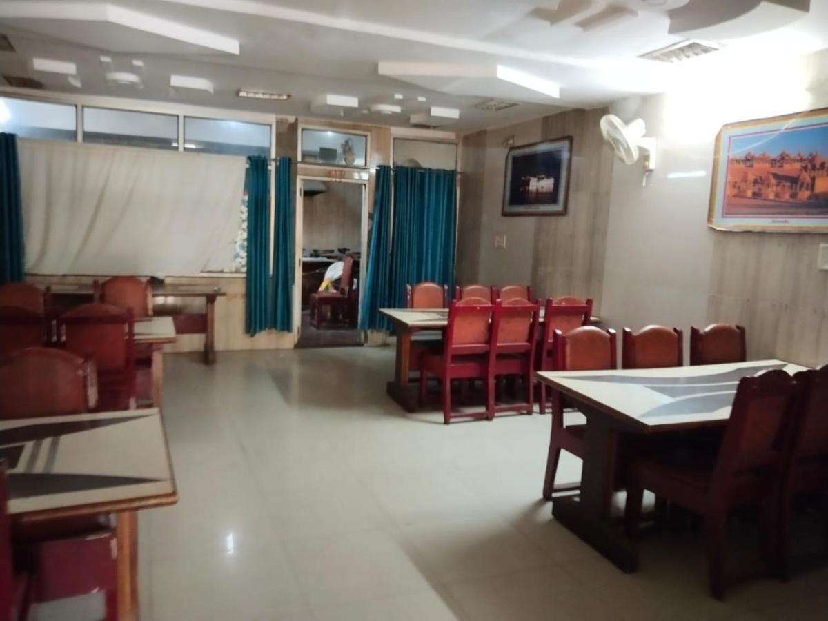 Hotel Aashiyana & Restaurant, Chittorgarh Exterior photo