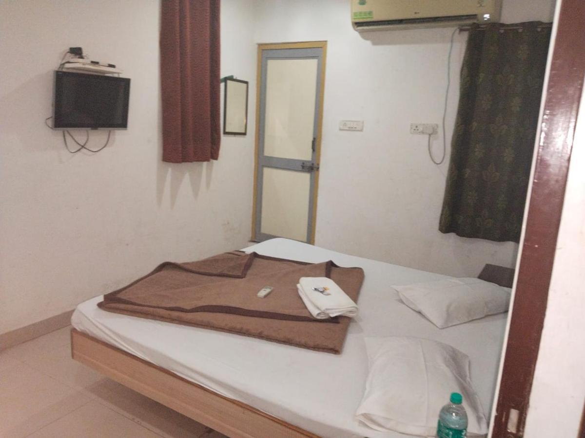Hotel Aashiyana & Restaurant, Chittorgarh Exterior photo